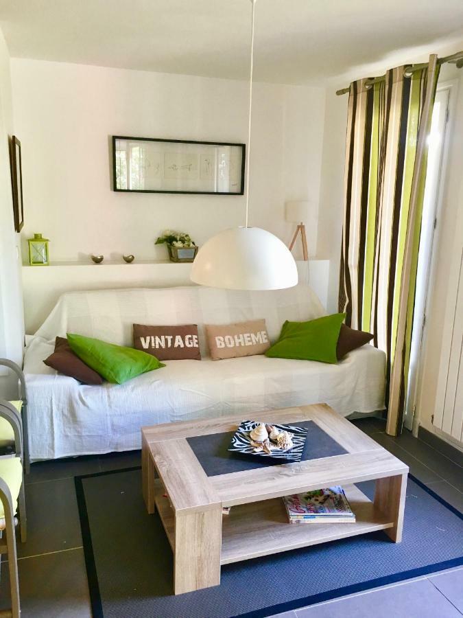 Les Enganes Apartment Frejus Ngoại thất bức ảnh
